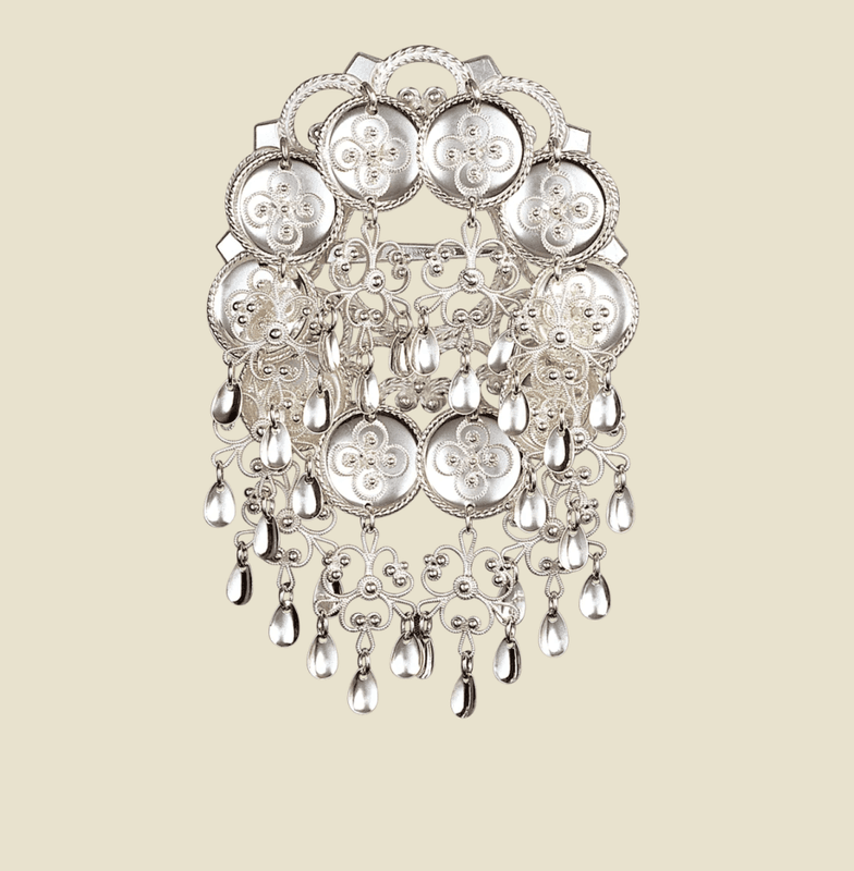 Sølje Rogaland med filigranlauv, oksidert eller hvit